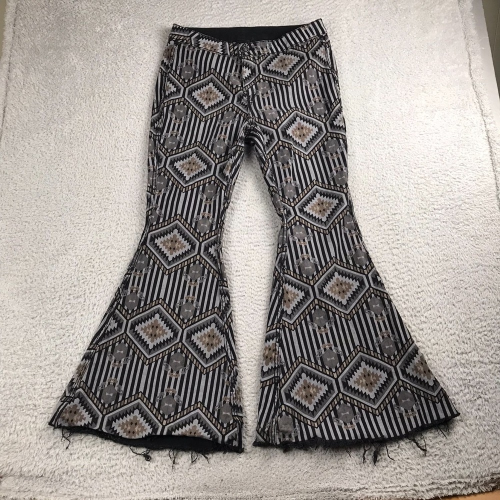 Rock & Roll Cowgirl Bargain‎ Button Bell Jeans 30 (31x29) Reversible Black/Aztec